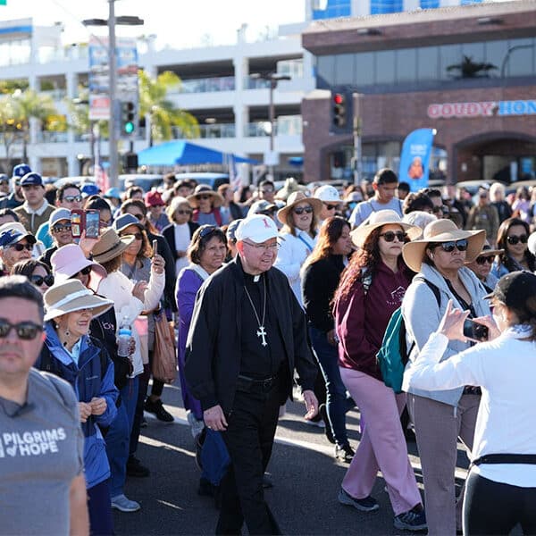 God fills 6,000 pilgrims ‘with his graces’ as they take to LA streets with prayer, witness