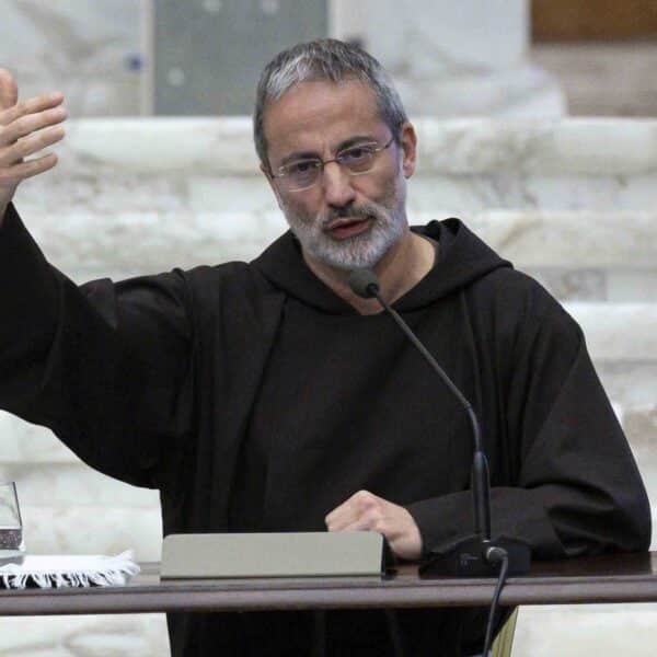 Papal preacher: Resurrection is power rooted in love, not domination