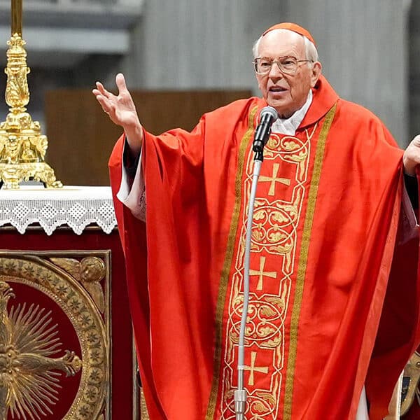 Choose the pope the world needs, dean urges cardinals before conclave