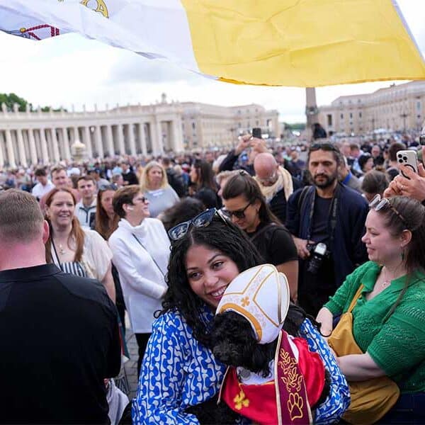 Faithful and furry: People and pets await next pope