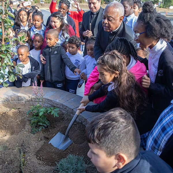 U.S. bishops urge young people to ‘lead the way’ on climate crisis