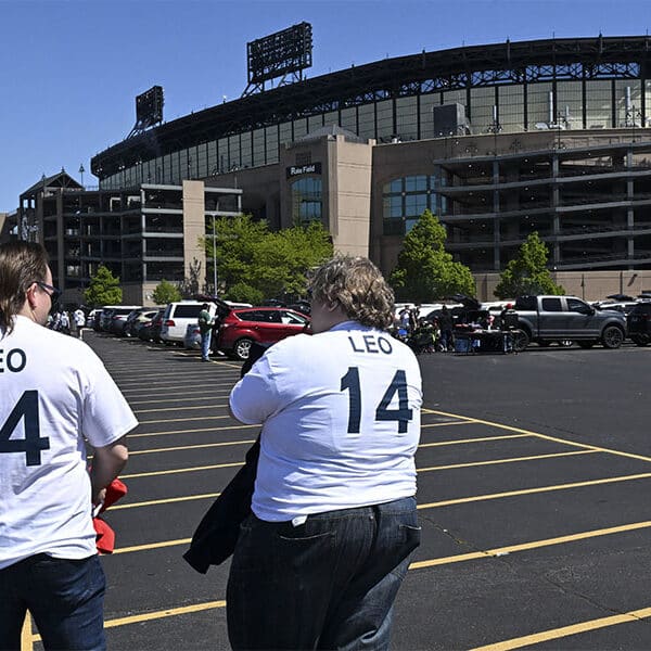 Chicago Archdiocese, White Sox team up to celebrate Pope Leo and his ‘message of peace’