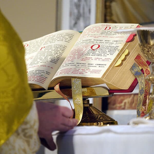 Traditionalist Catholics see evangelization potential of Latin Mass