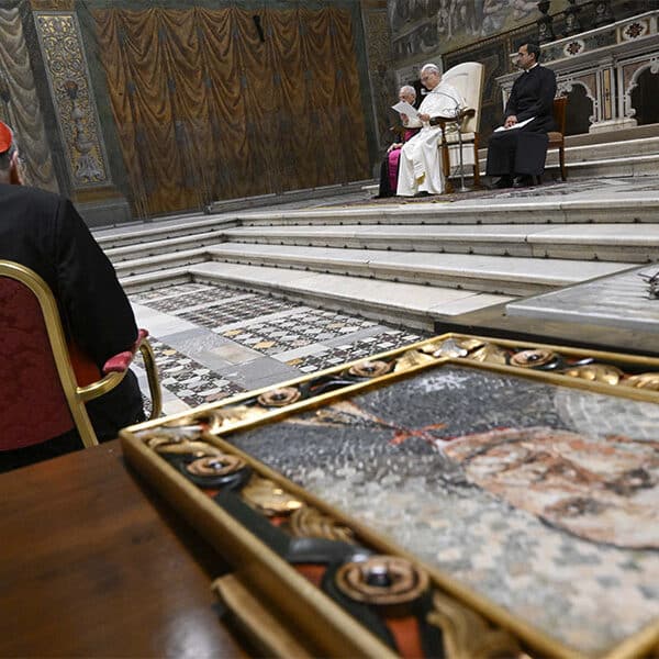 Pope, Romanian bishops, Jewish officials pay tribute to martyred bishop