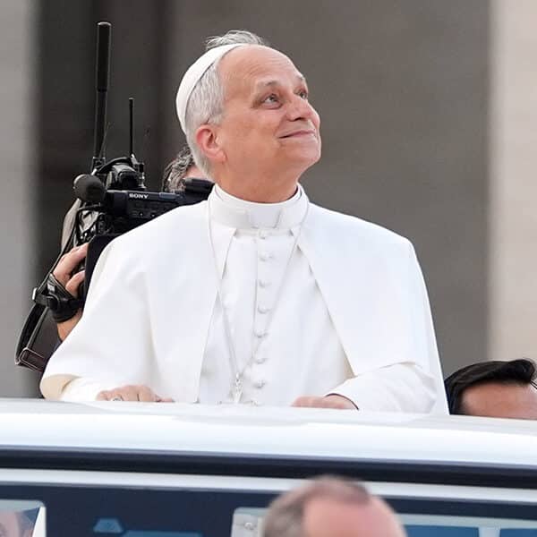 Holy Spirit fosters unity, peace, justice, pope says at Pentecost vigil
