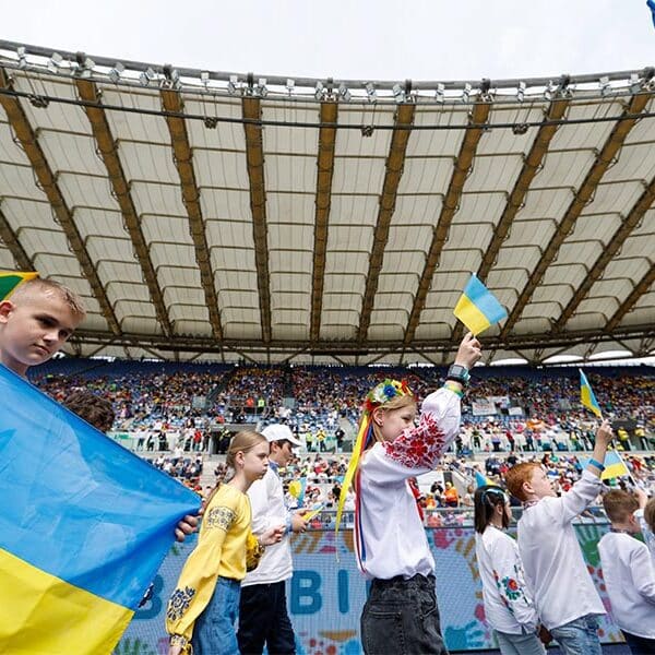 Jubilee of Youth chance to celebrate hope, fraternity in world at war, panel says