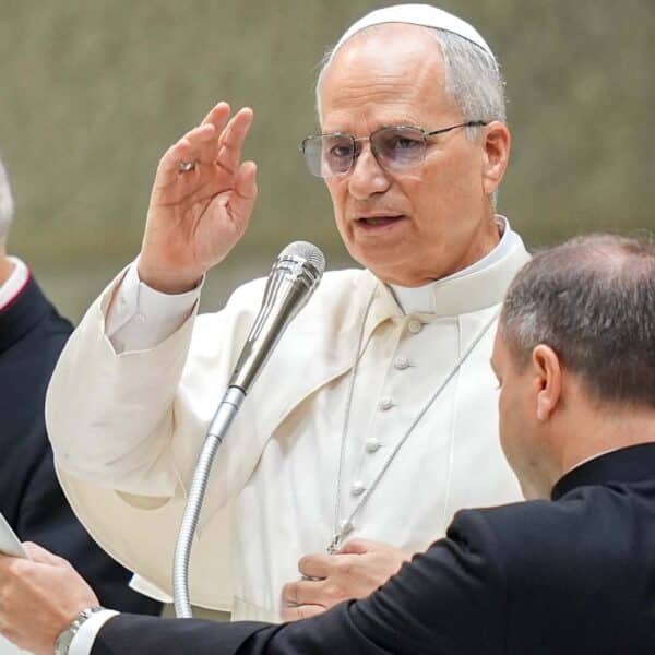 Hope is knowing God is near and love will win, pope says