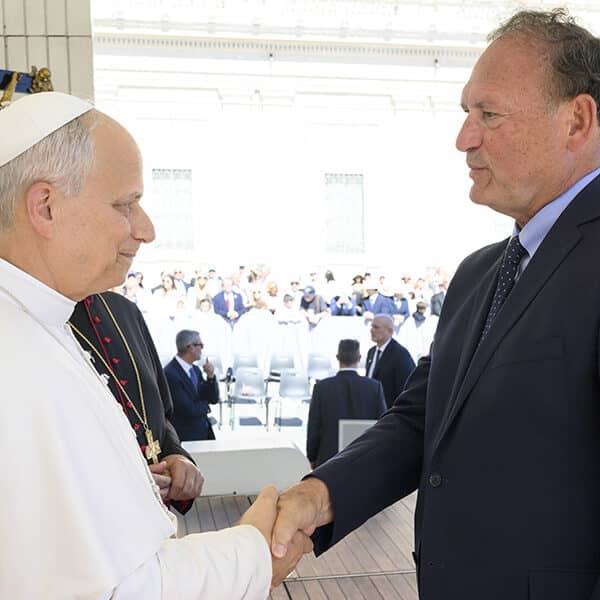 True justice promotes dignity, equality, forgiveness, pope tells judges