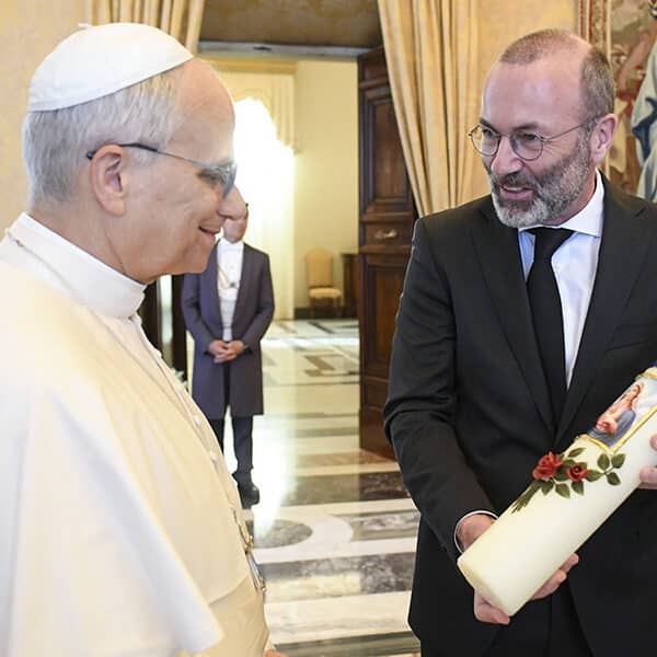 Pope encourages European parliamentarians to pursue ‘healthy secularism’