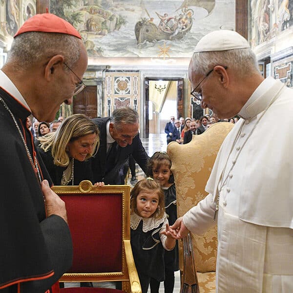 Theology must address climate change, AI, other real concerns, pope says