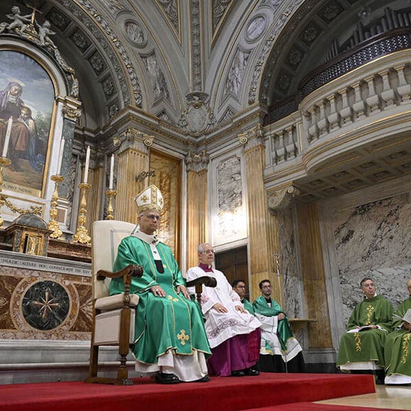 Use wealth to help people, not destroy them, pope says