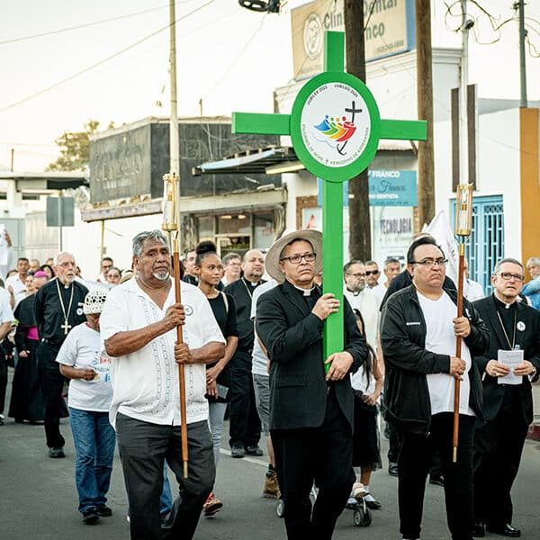 Bishops call for solidarity with immigrants in binational pilgrimage and Mass