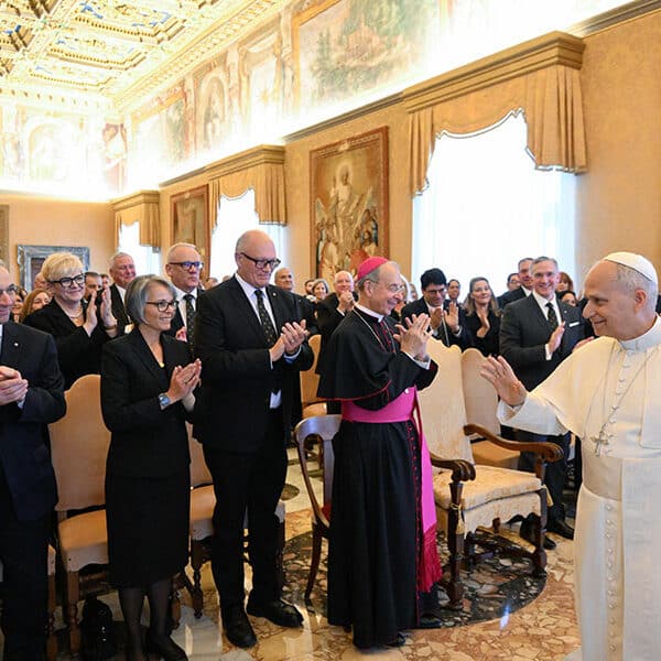 Pope thanks Knights for generosity, respecting life, charity