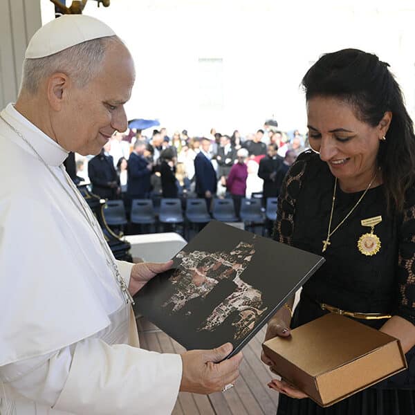 Teaching is ‘great act of love,’ pope tells educators