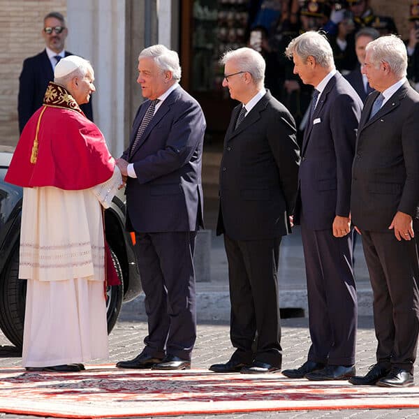 Pope, in official visit to Italy, praises joint action for the common good