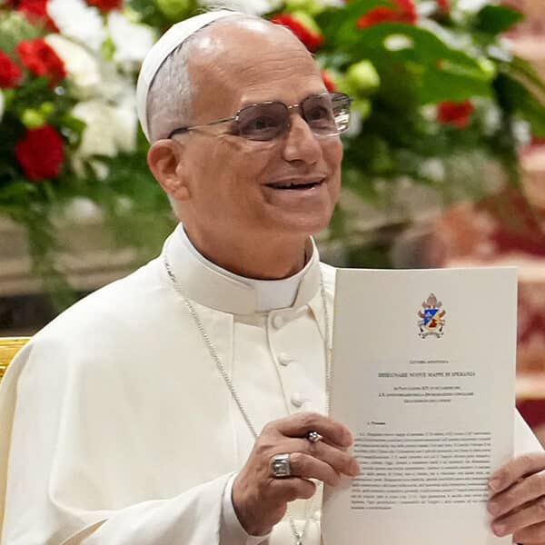 Catholic universities must promote growth in faith, knowledge, pope says