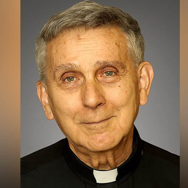 Jesuit Father Robert Hamm dies at 88