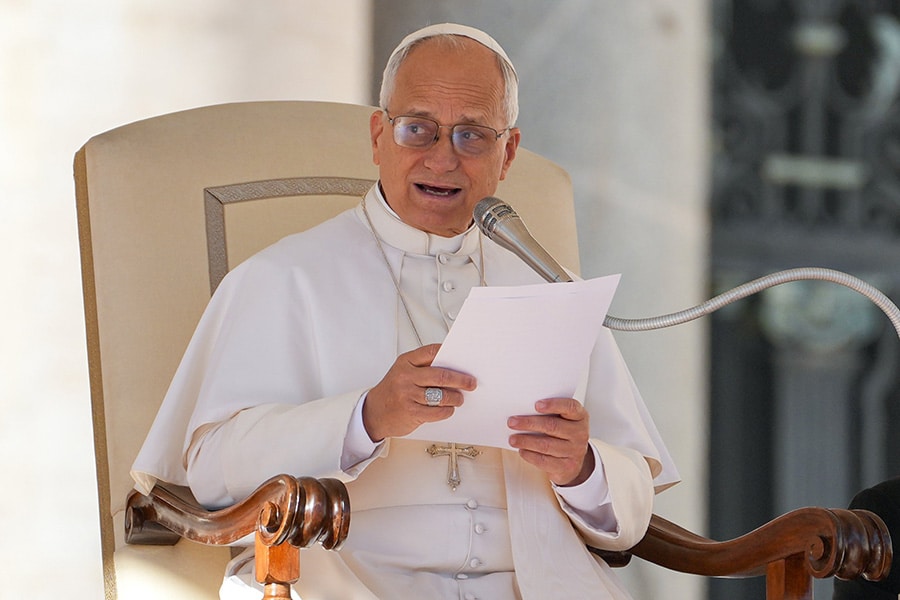 Get to know the Lord, be like him, pope tells Peru seminarians