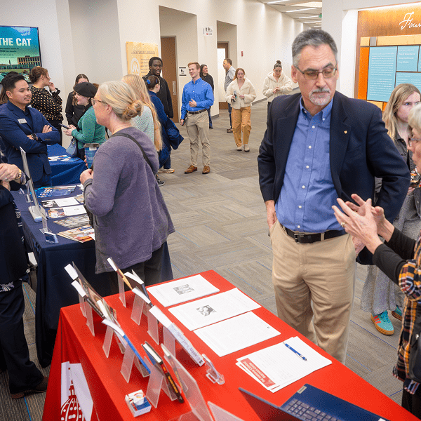 Hundreds attend Catholic medical conference exploring human dignity in health care