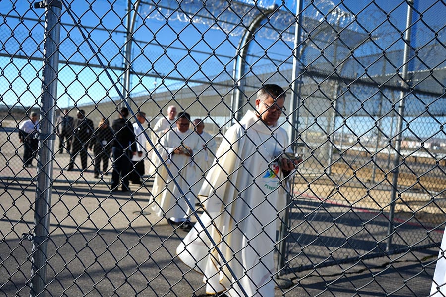 California bishops celebrate ‘very powerful’ Mass for detainees in ICE facility