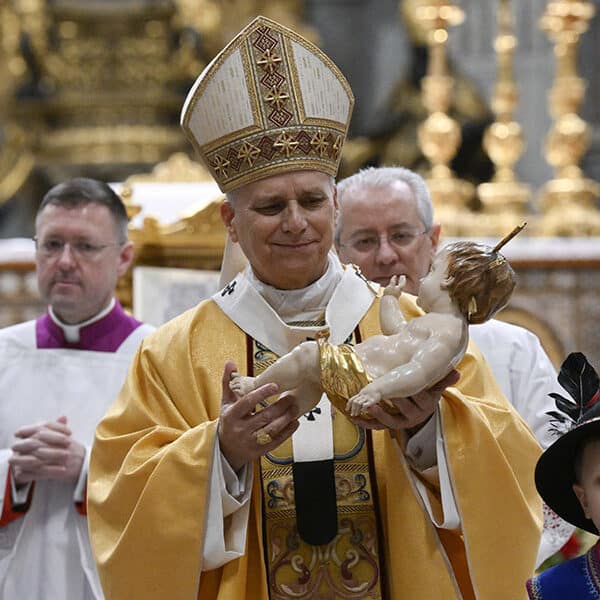 To turn away others is to turn away God, pope says on Christmas Eve