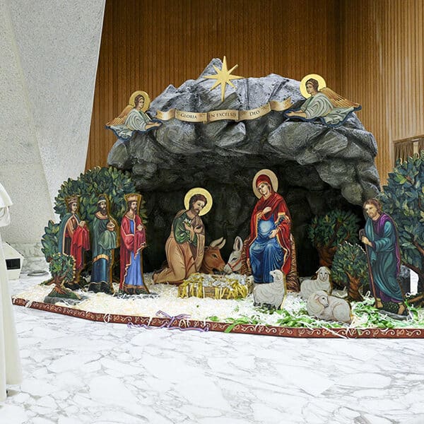 Christmas creche, tree are signs of hope, pope says