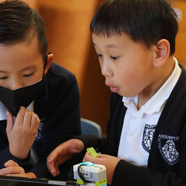 Why authentic friendships outshine AI companions