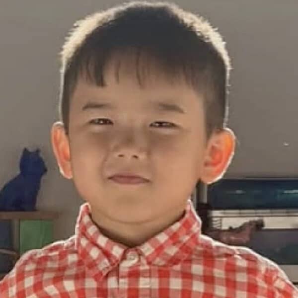 Son of Catholic influencer, prayed for by thousands, dies