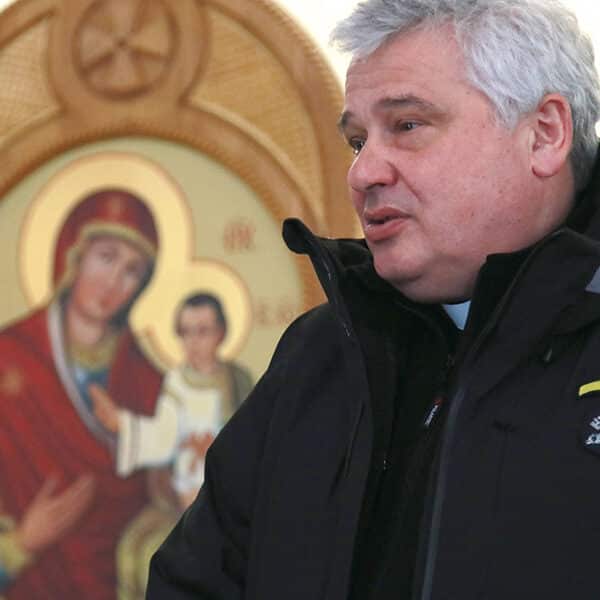 Cardinal says Ukrainian medal belongs to all Catholics, not him, as he urges continued aid