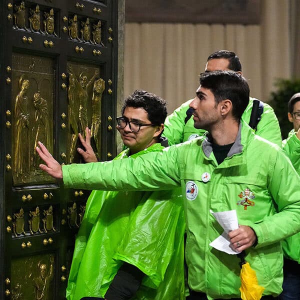 As jubilee year ends, the faithful heed Pope Leo’s call to keep the church alive