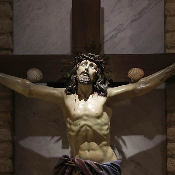 Good Friday adoration: Jesus kisses us from the cross