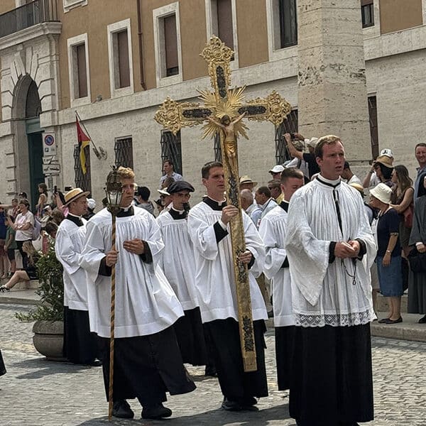 Cardinals Müller, Sarah urge SSPX to submit to papal authority