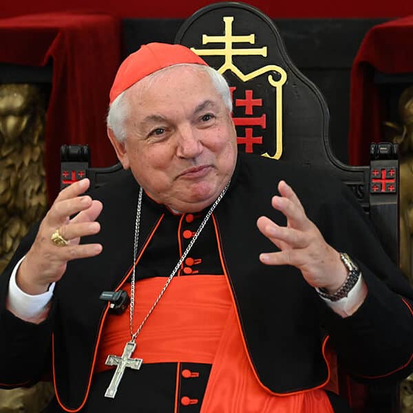 Pope calls on French bishops to find solution to divisive liturgy debates