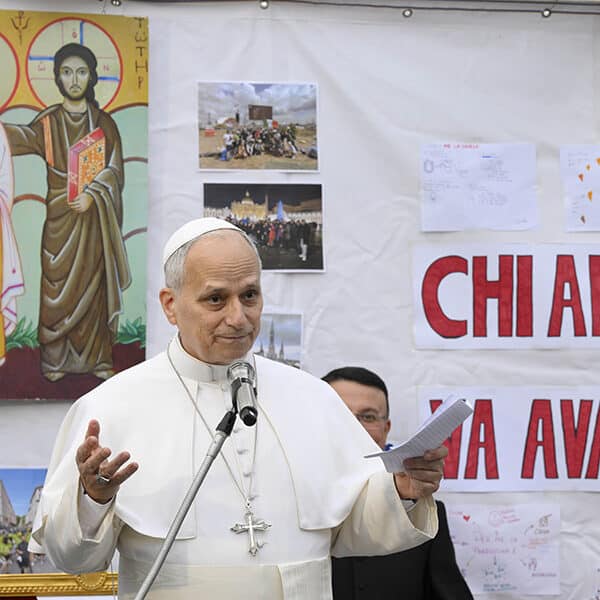 In the face of the mystery of evil, Christians must be signs of hope, pope says