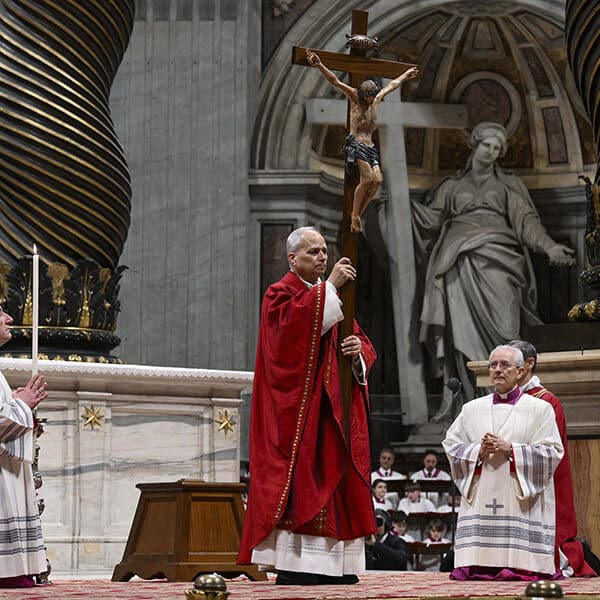 Pope at Colosseum: Follow Christ’s path, including the Way of the Cross, to bring peace