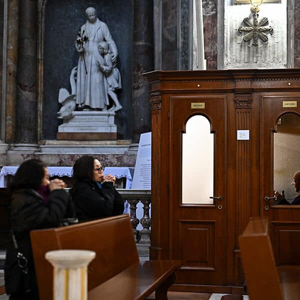 ANALYSIS: Does a new survey show potential for a confession revival? Some say yes, but others not so sure