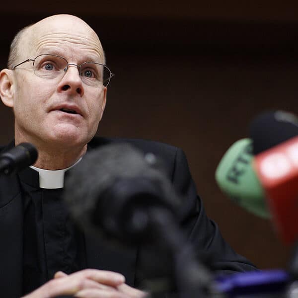 Msgr. Rossetti resumes deliverance ministry after removal as DC exorcist