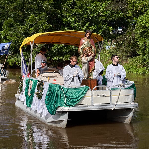 Come to the Water: Eucharist boat procession along the Bayou Teche celebrates faith, history