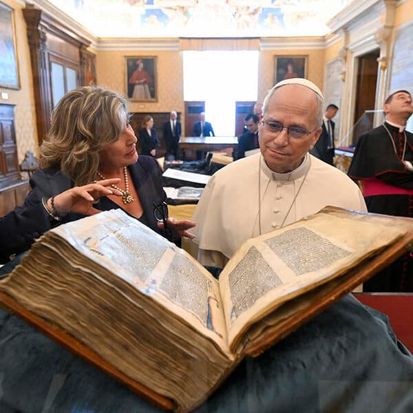 Pope Leo visits Vatican Library on his birthday, announces new building in Vatican City