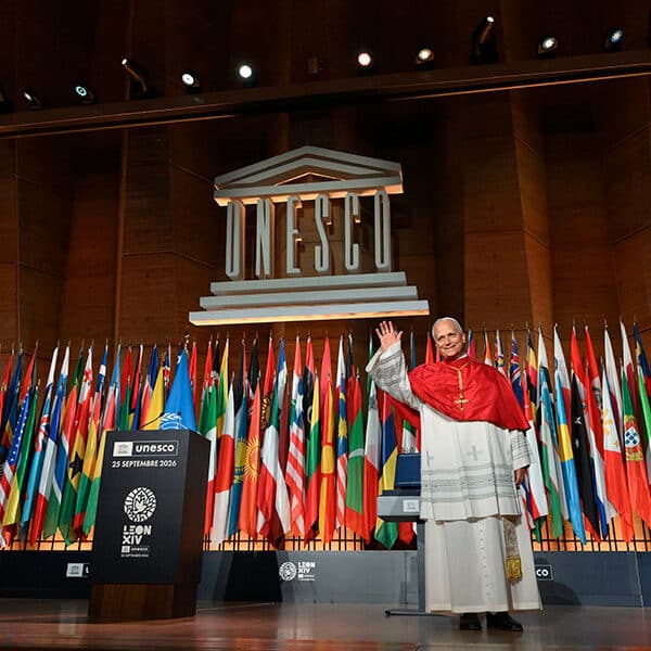 At UNESCO, pope laments paradox of celebrating AI while human dignity ‘discarded’