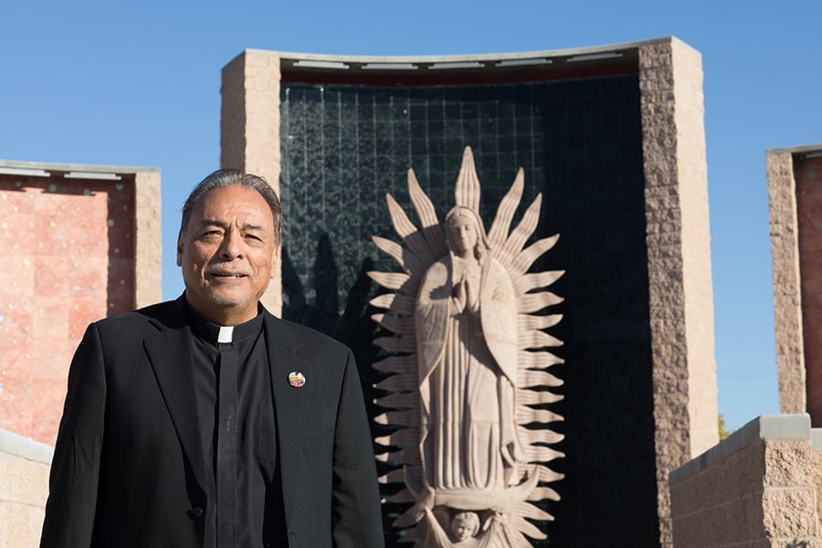 Texas priest who has helped form 80,000 lay leaders in 50 years of ministry wins Lumen Christi
