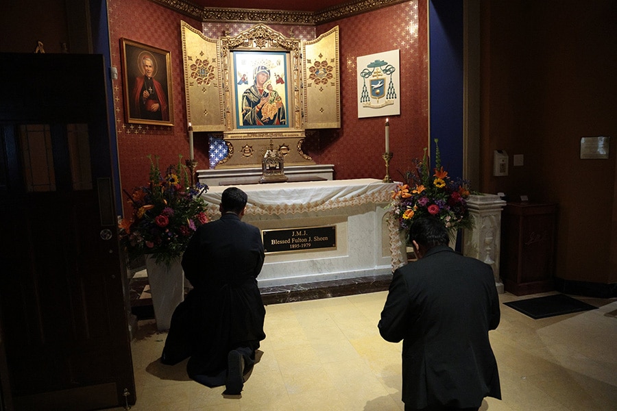 Pakistan bishop ‘inspired’ by Blessed Fulton Sheen crossed globe for beatification