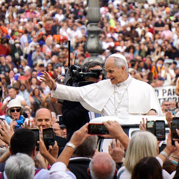 Faithful cannot accept oppression, injustice, pope says