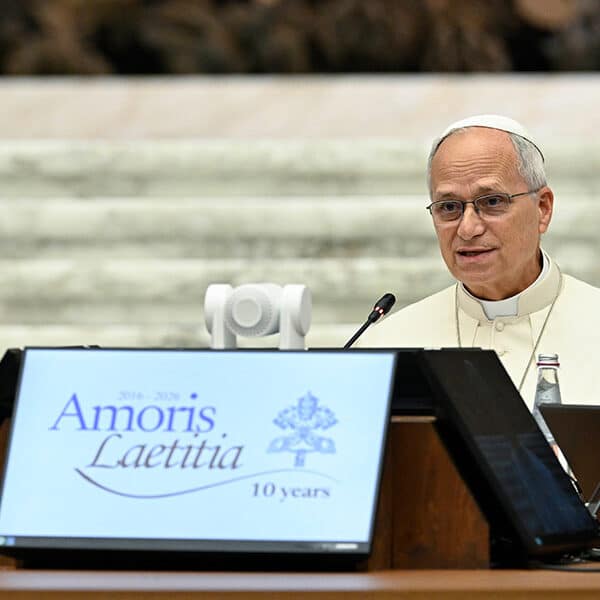Pope Leo opens Vatican bishops’ meeting calling attention to the ‘fragility of families’